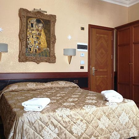 Hotel Bolivar Rome Exterior photo