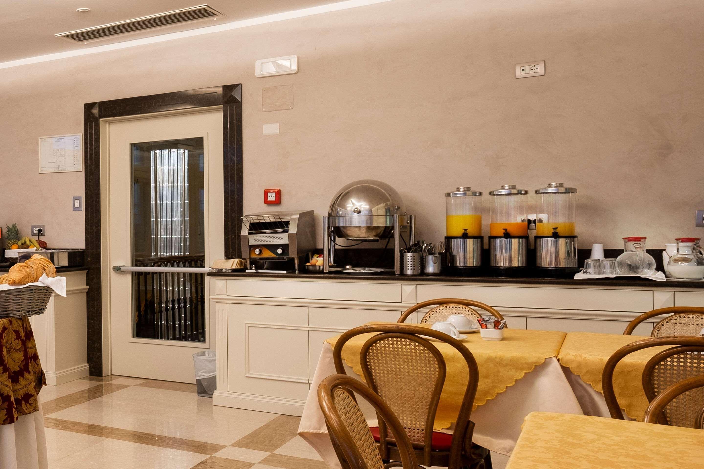 Hotel Bolivar Rome Exterior photo
